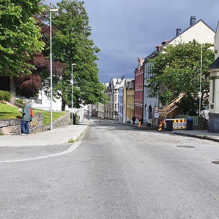 奥勒松Near Brosundet, Newly Refurnished, Free Street Parking公寓 外观 照片
