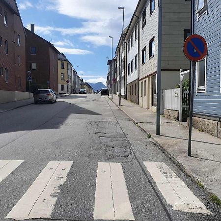 奥勒松Near Brosundet, Newly Refurnished, Free Street Parking公寓 外观 照片